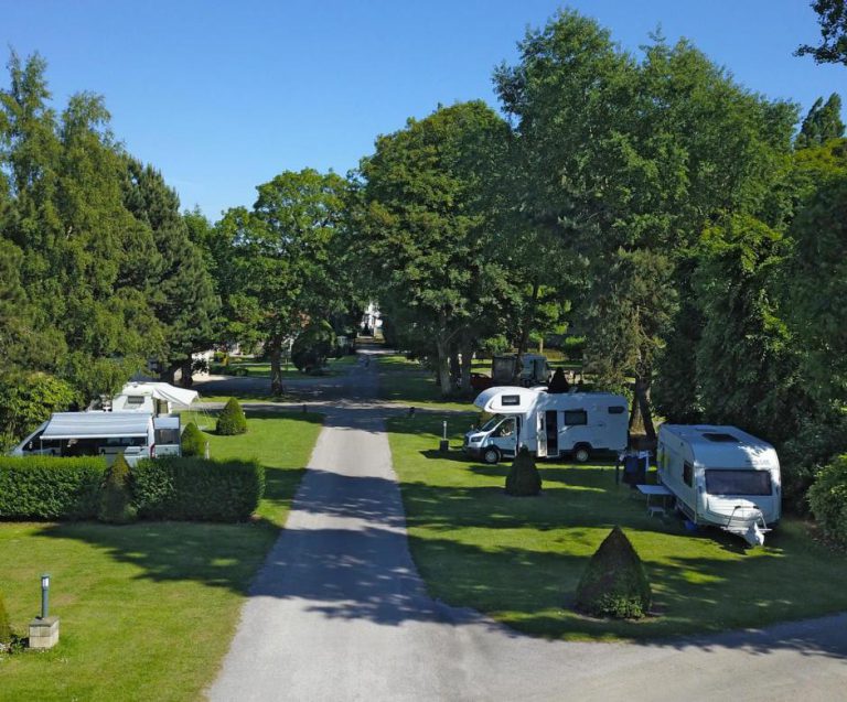 Camping La Bien Assise staanplaatsen 768x637
