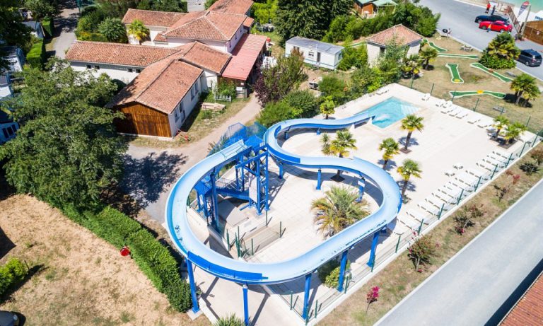 Camping La Clairiere La Tremblade glijbaan overzicht 768x461