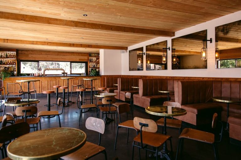 Camping La Grande Métairie Bretagne restaurant 768x512