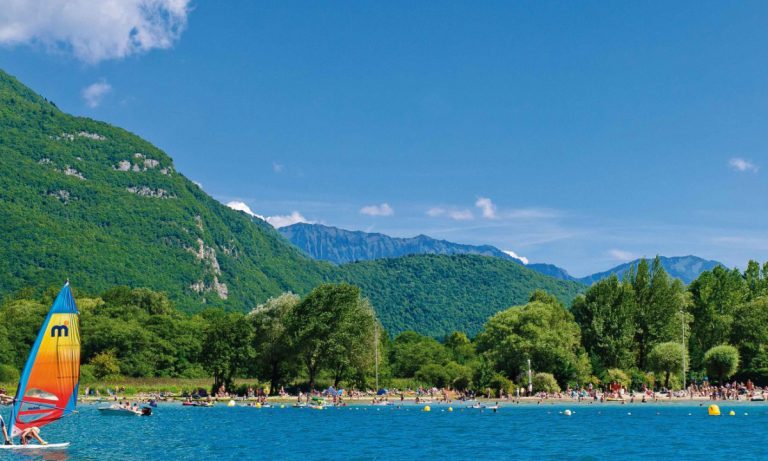 Camping La Nublière meer van Annecy 768x461