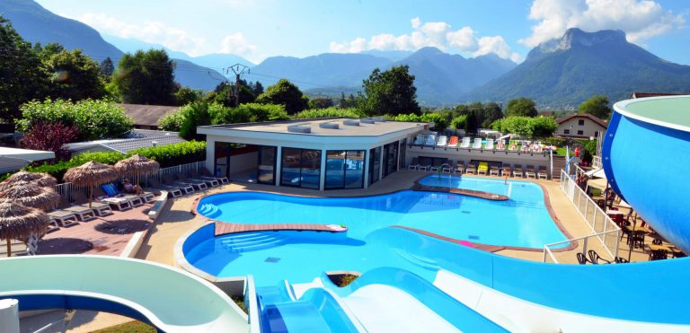 Camping La Ravoire meer van Annecy zwembad 768x371