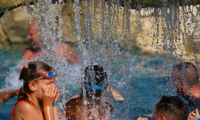 Camping La Vallée de Deauville waterval 768x461