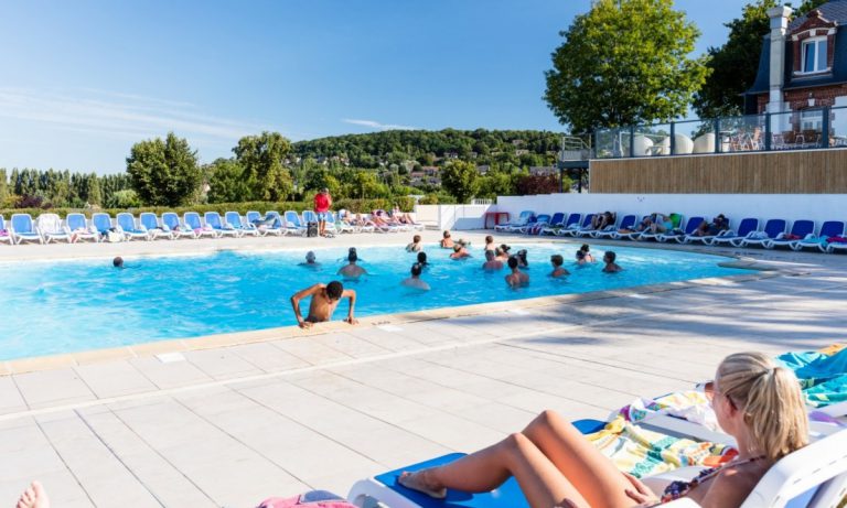 Camping La Vallée zwembad 768x461