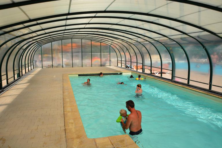 Camping Le Clos Virgile overdekt zwembad 768x512