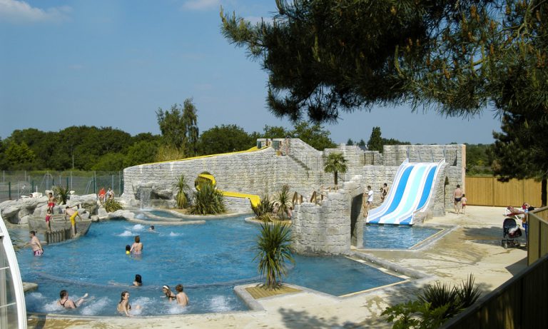 Camping Le Domaine de Léveno zwemparadijs 768x461