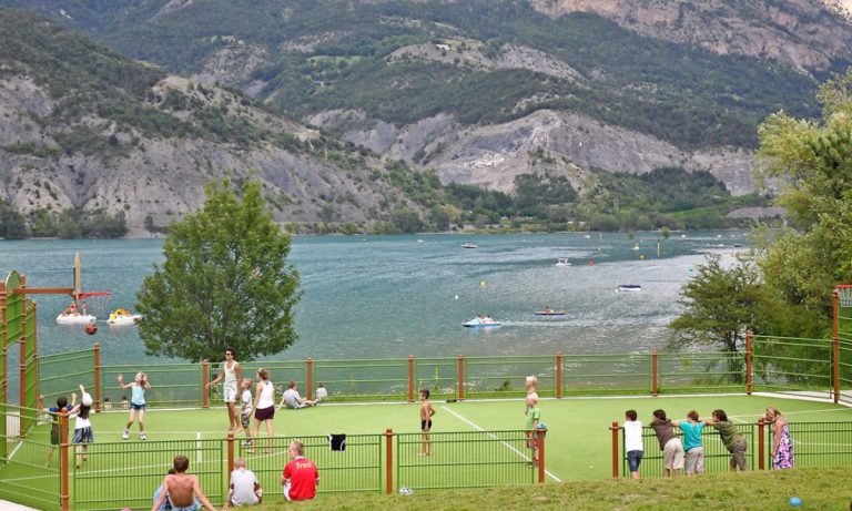 Camping Le Lac sportveld 768x461
