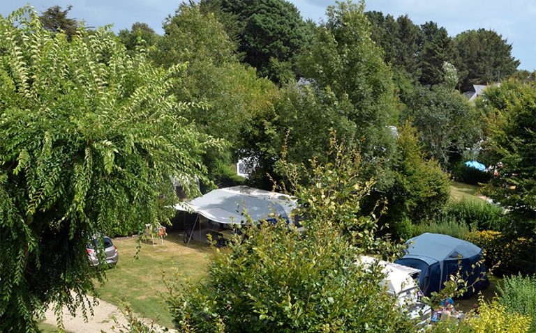 Camping Le Mané Guernehué staanplaatsen 768x478