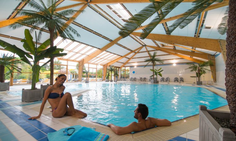 Camping Le P tit Bois binnenbad 768x461
