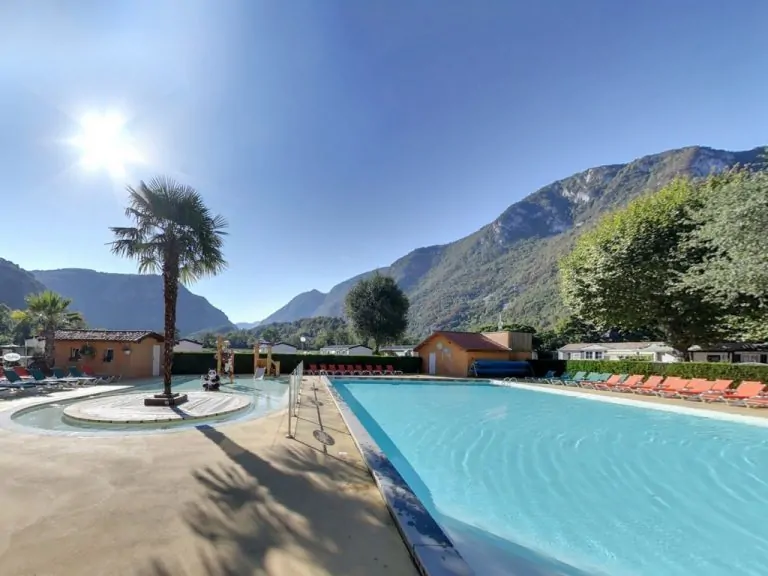 Camping Le Pré Lombard zwembad 3 768x576