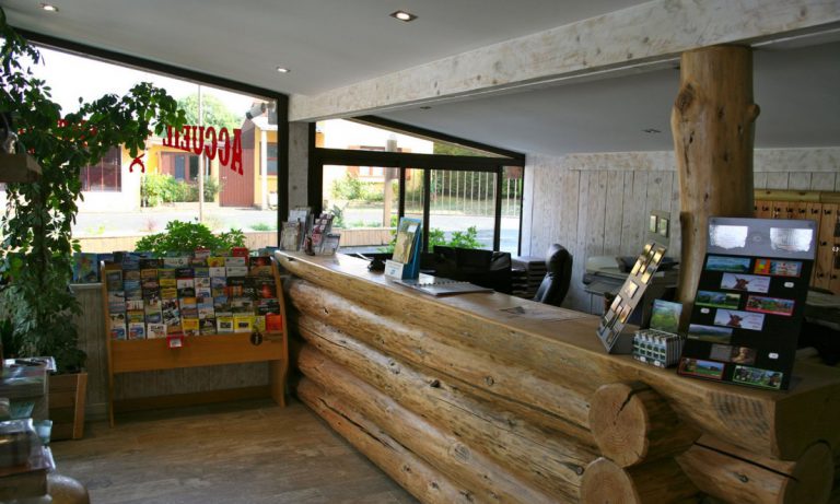 Camping Le Ranch des Volcans receptie 768x461