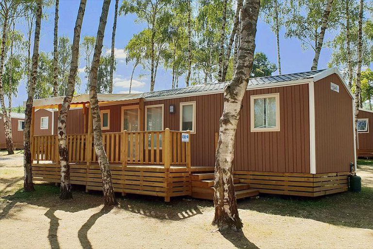 Camping Le Ranch des Volcans stacaravanverhuur 768x512