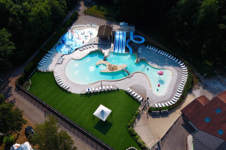 Camping Le Val de Bonnal zwembad overzicht 768x512