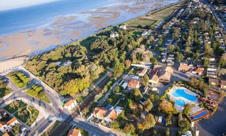 Camping Le Village Corsaire des 2 Plages overzicht 2 768x461