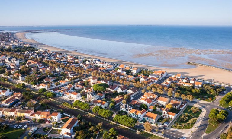 Camping Le Village Corsaire des 2 Plages overzicht 3 768x461