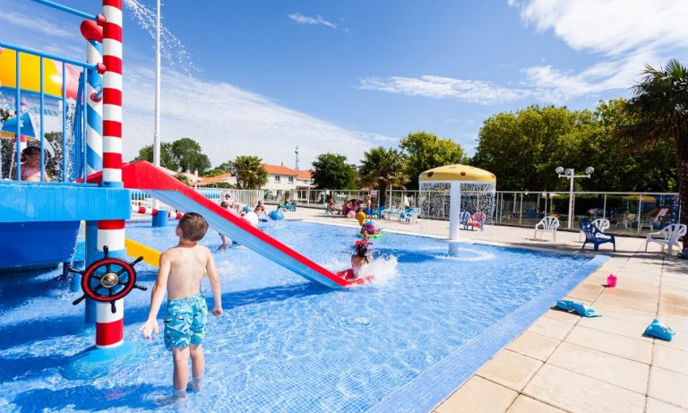 Camping Les Amiaux kinderbad 768x461