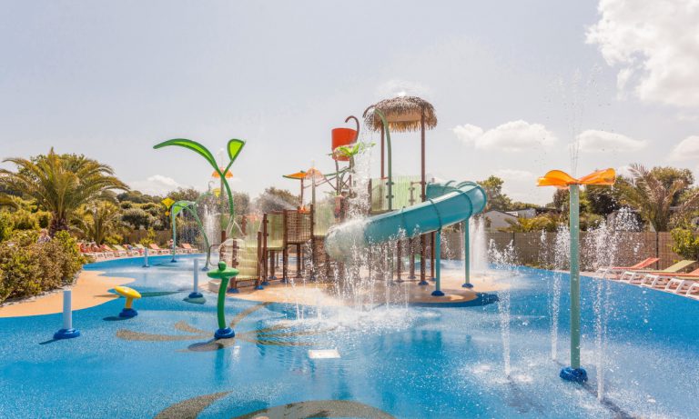 Camping Les Mouettes Bretagne waterspeeltuin 768x461