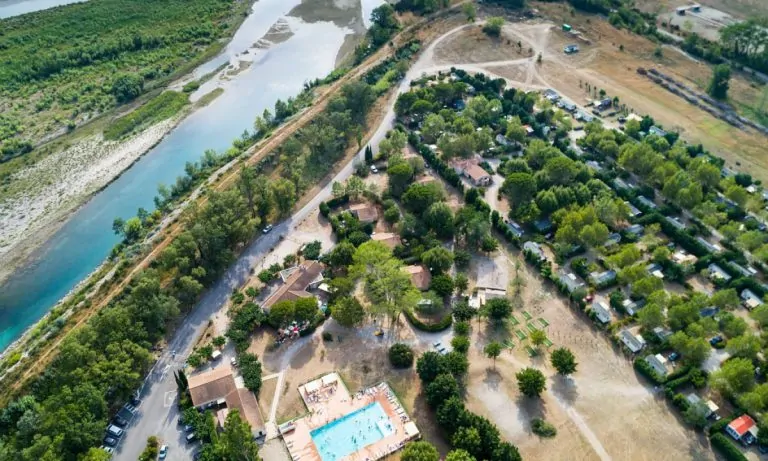 Camping Les Rives du Luberon overzicht 768x461