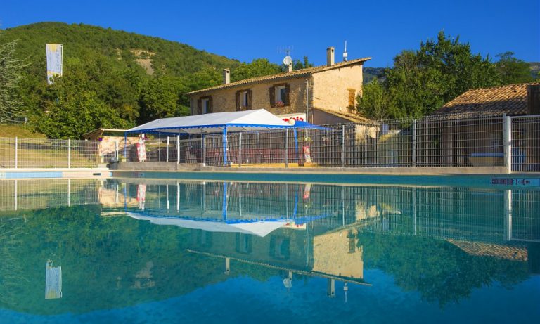 Camping Terra Verdon zwembad 2 768x461
