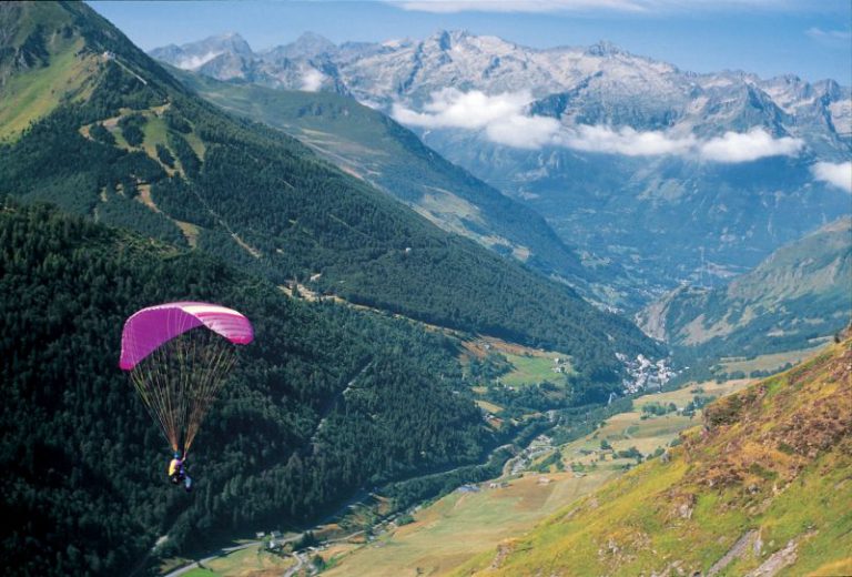 Camping Airotel Pyrénées parapenten 768x520