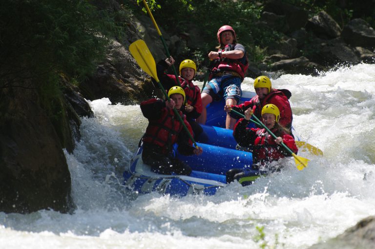 Camping Ascou la Forge raften 768x510