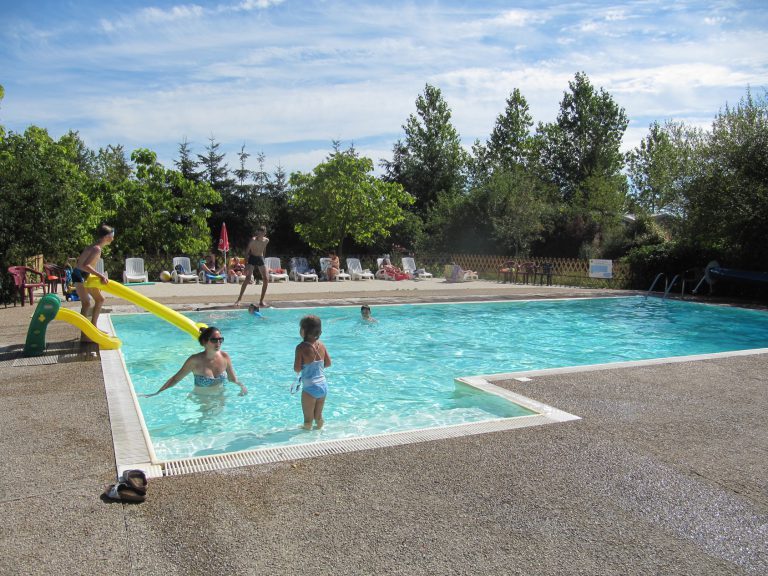 Camping Ferme de Prunay zwembad 768x576
