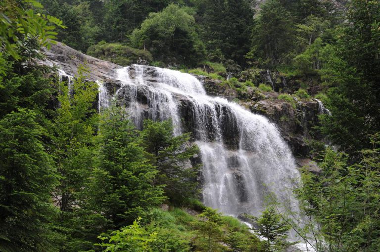 Camping Gites Au songe du Valier waterval 768x510