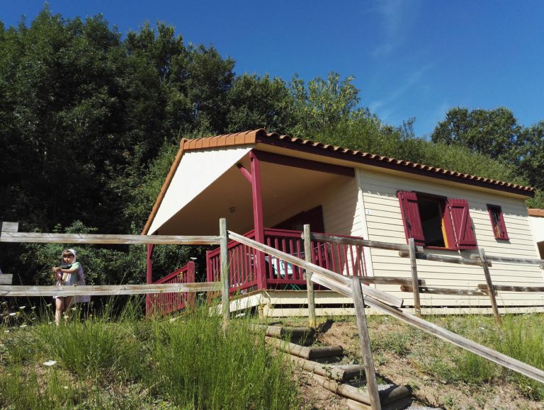Camping La Bageasse chalet huren 768x579