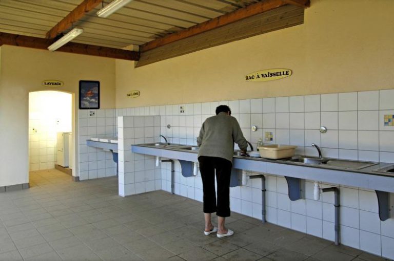Camping La Ferme de Lann Hoedic sanitair 768x510