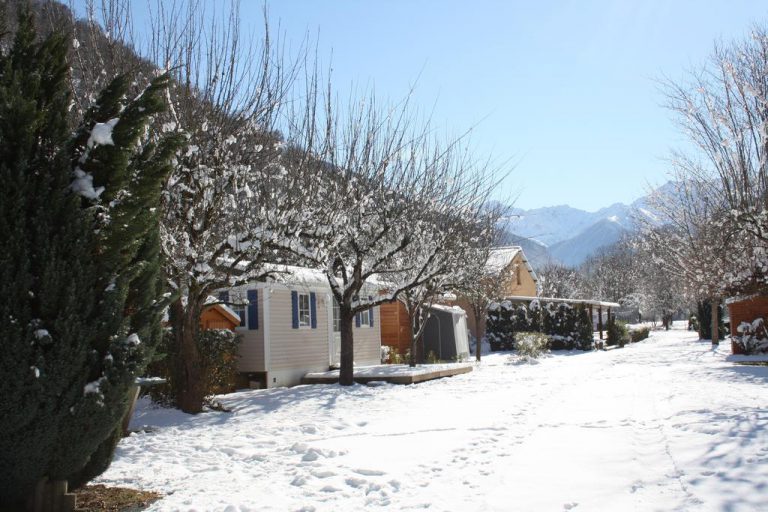 Camping Le Pyrénéen Salles et Pratvie wintercamping 768x512