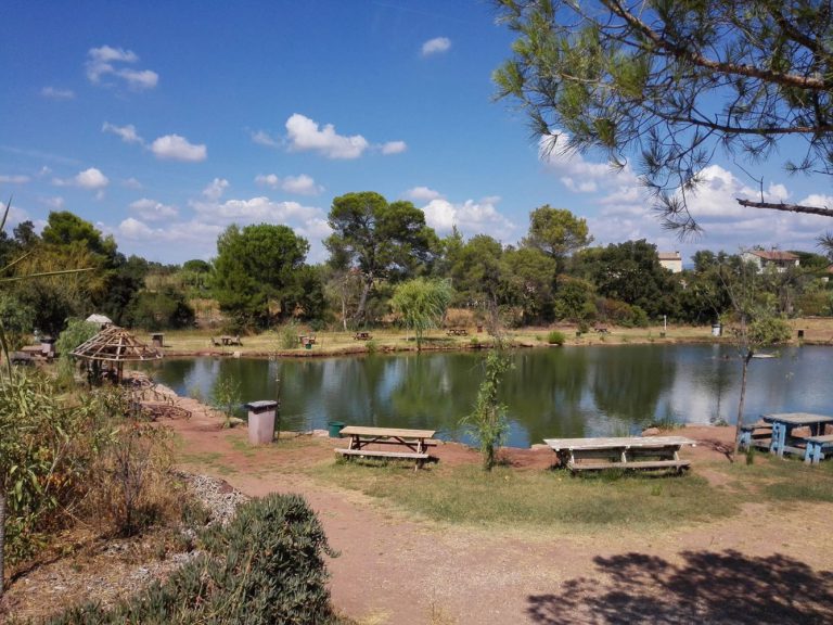 Camping Les Cigales meer 768x576