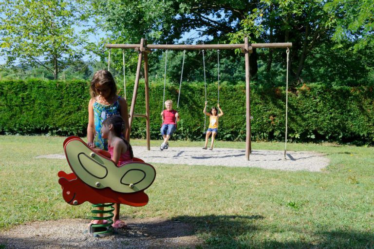 Camping Mijeannes speeltuin 768x511