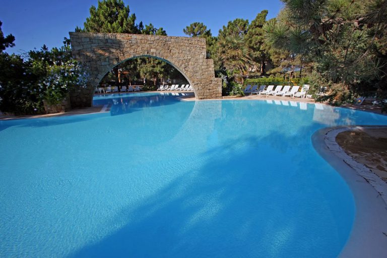 Camping Perla Di Mare Corsica zwembad 768x512