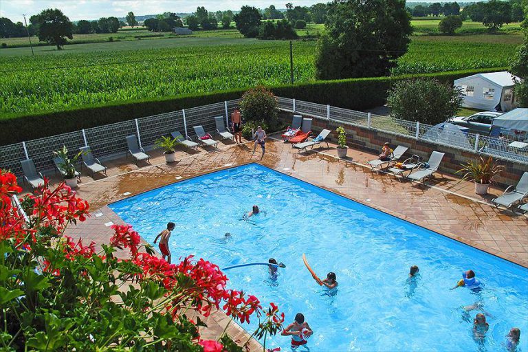 Camping Saint Michel Mont Saint Michel zwembad 768x512