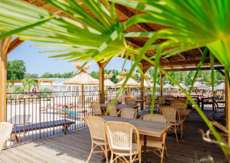 Camping Verdon Parc terras 768x543