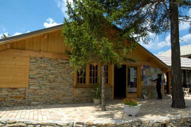 Camping Yelloh Village l Etoile des Neiges receptie 768x511