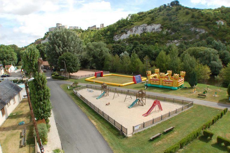 Camping de l Ile des 3 Rois speeltuin 768x511