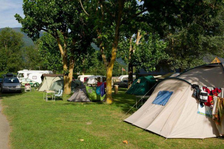 Camping du Lavedan Lau Balagnas staanplaatsen 768x511