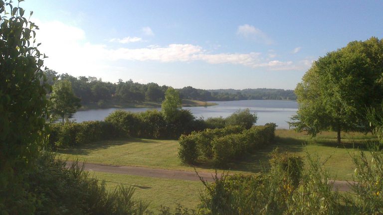 Camping Des Lacs in Pressignac staanplaats 768x432