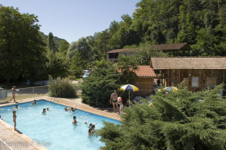 Camping L Arize zwembad 768x510