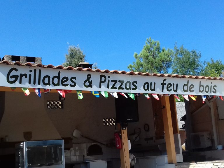 Camping L Oliveraie pizza 768x576