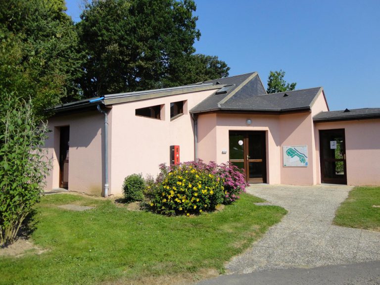 Camping Le Bois Fleuri sanitair 768x576