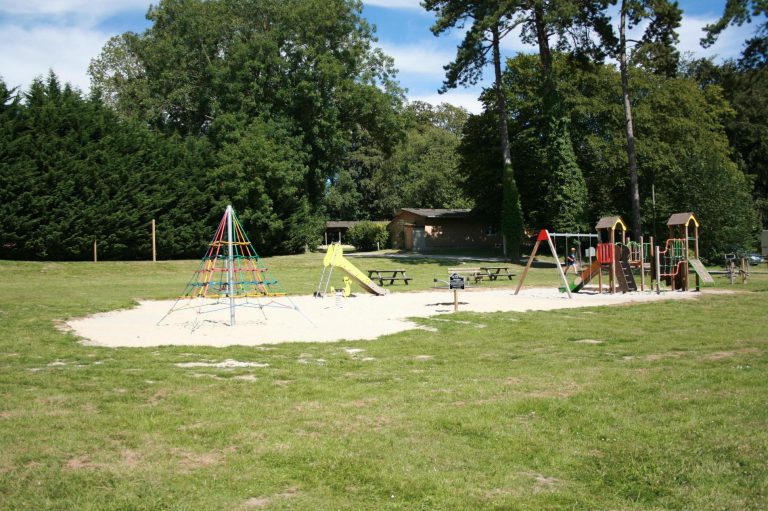 Camping Le Château des Tilleuls speeltuin 768x511
