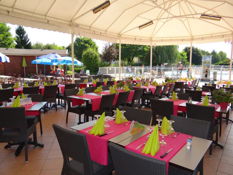 Camping Le Coin Tranquille terras 768x576
