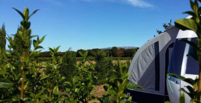 Camping Le Garrigon staanplaats 768x396