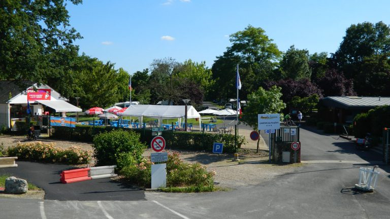 Camping Les Peupliers Montlouis sur Loire entree 768x432