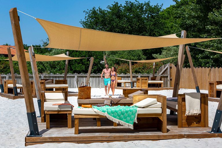 Camping Sandaya Le Col Vert zonne terras 768x512