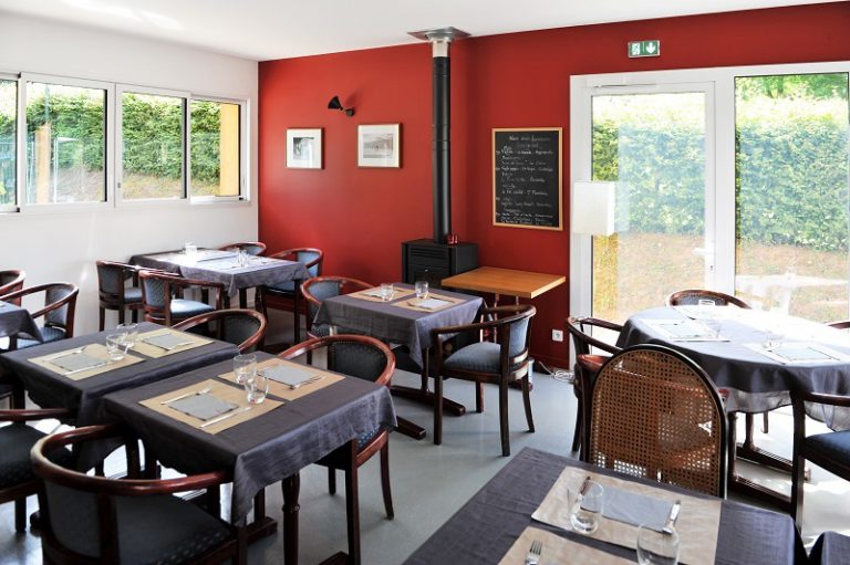 Camping Val Vert en Berry restaurant 768x511