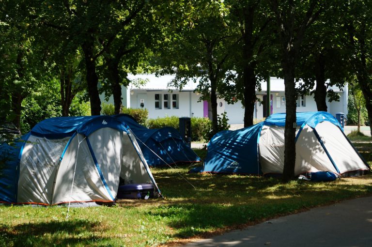 Camping de Besançon staanplaats 768x510