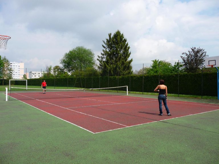 Camping de Châlons en Champagne tennisbaan 768x576