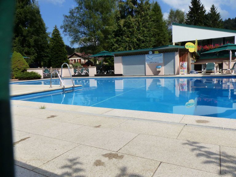 Camping de Noirrupt zwembad 768x576